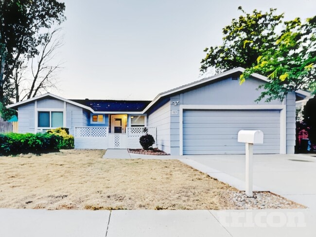 Building Photo - 953 Lepori Way