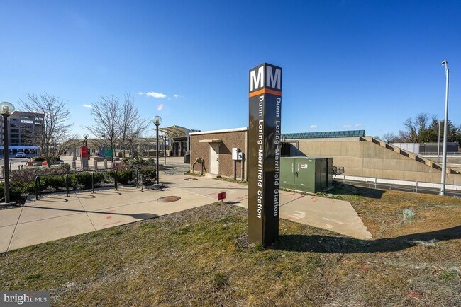Building Photo - 2665 Prosperity Ave