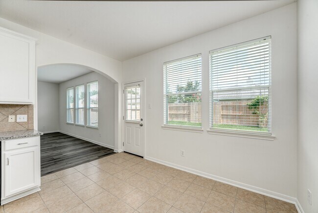 Building Photo - 16906 Shoal Park Dr