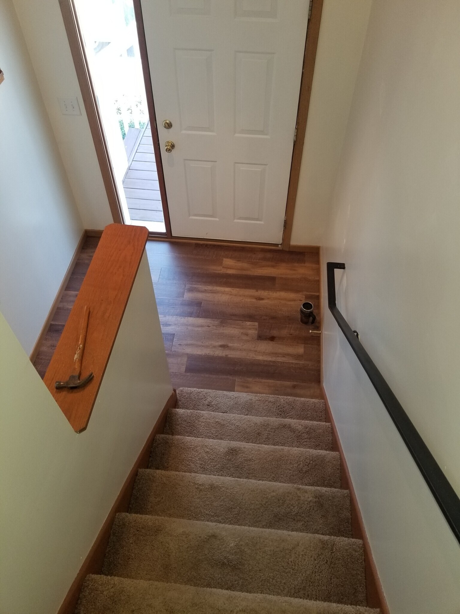 entry way - 8705 Glasgow Ln