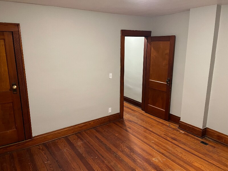 Building Photo - 221-223-223 S State St