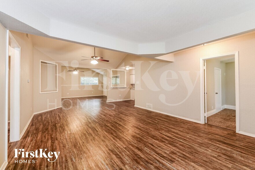 Building Photo - 5721 Melanite Ave