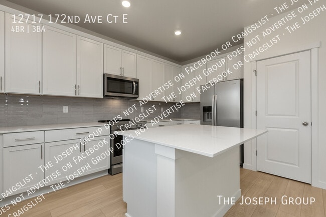 Building Photo - 12717 172nd Ave Ct E