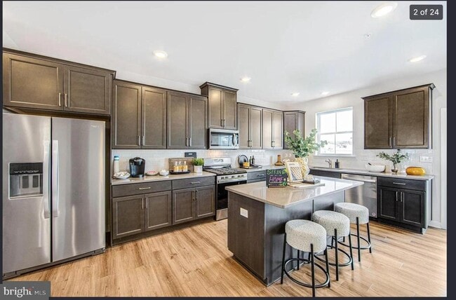 Building Photo - 32 Anderson Dr