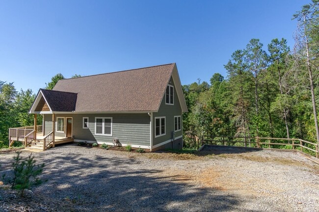 Building Photo - Candler Rental!