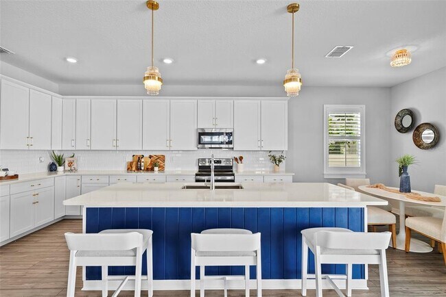 Building Photo - 5834 S MacDill Ave