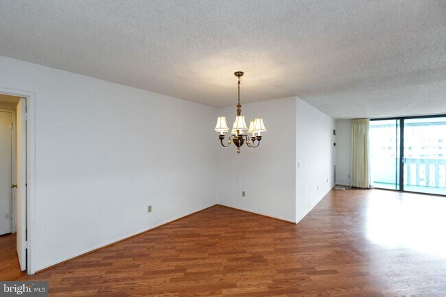 Building Photo - 6101 Edsall Rd