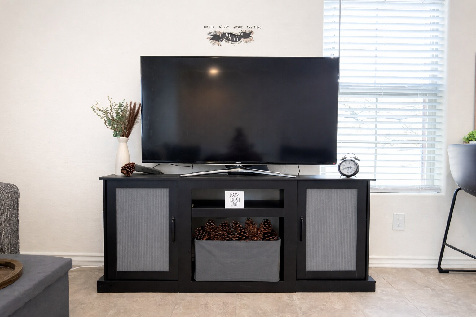 Building Photo - 854 S San Marcos Dr