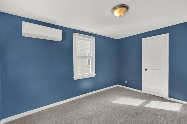 Building Photo - Welcome to this charming 1,005-square-foot home in Lancaster, PA!