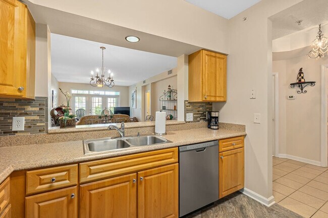 Building Photo - 265 Atlantis Cir