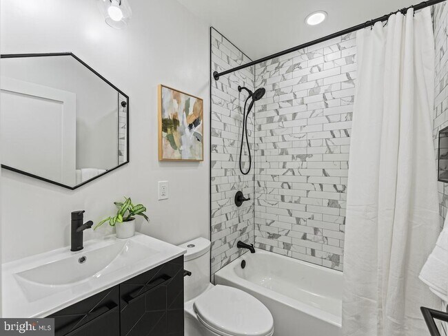 Building Photo - 4320 7th St NW
