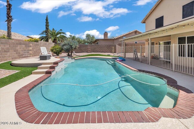 Building Photo - 6366 E Riverdale St