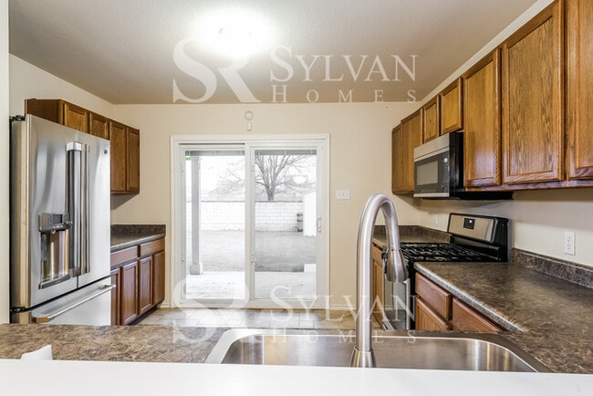 Building Photo - The Lifestyle You Deserve.