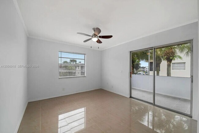 Building Photo - 899 Normandy Trail