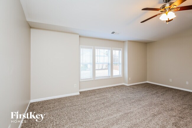 Building Photo - 5450 Crestwick Wy