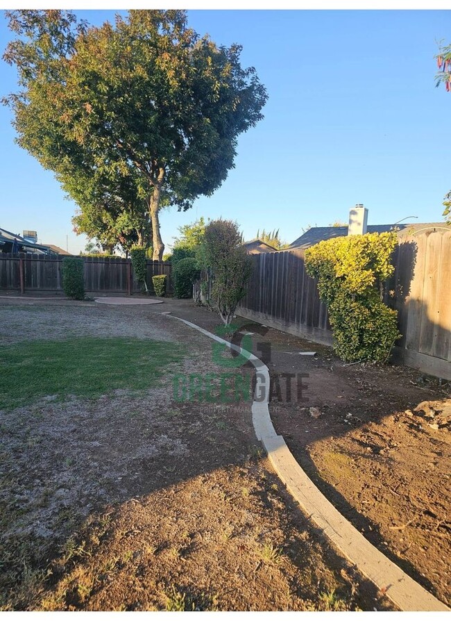 Building Photo - Beautiful 3 BEDROOM 2 BATH HOME IN MODESTO...