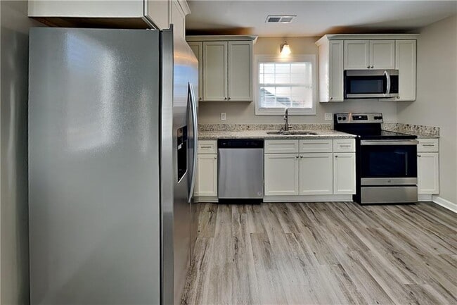 Building Photo - 3747 Chesapeake Trace Ln