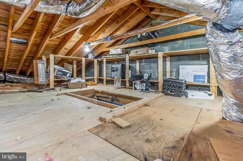 Building Photo - 1583 Doxbury Rd