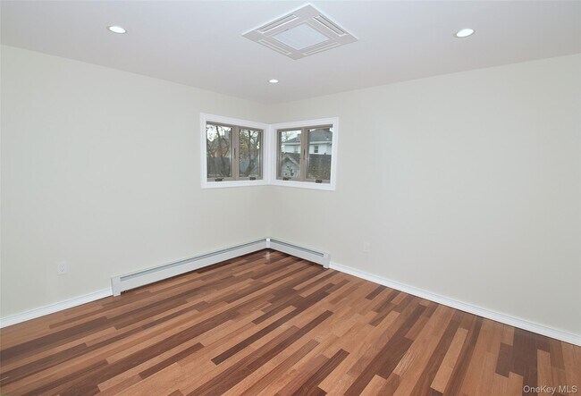 Building Photo - 86-16 262nd St