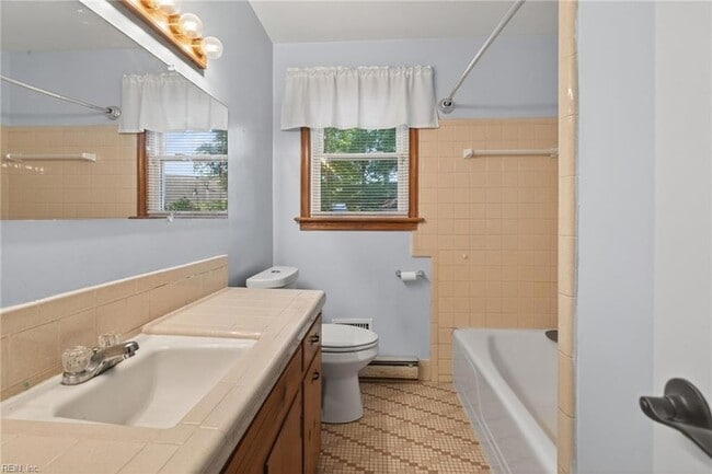 Building Photo - 2017 Lisbon Rd