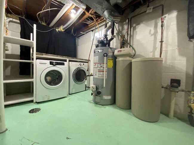 Building Photo - 1863-17 1/2 17 1/2 St NW