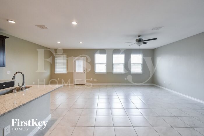 Building Photo - 10339 Rosalina Lp