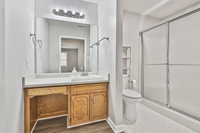 Building Photo - Immaculate 2bed/2ba in Fayetteville with Lawn Care Included