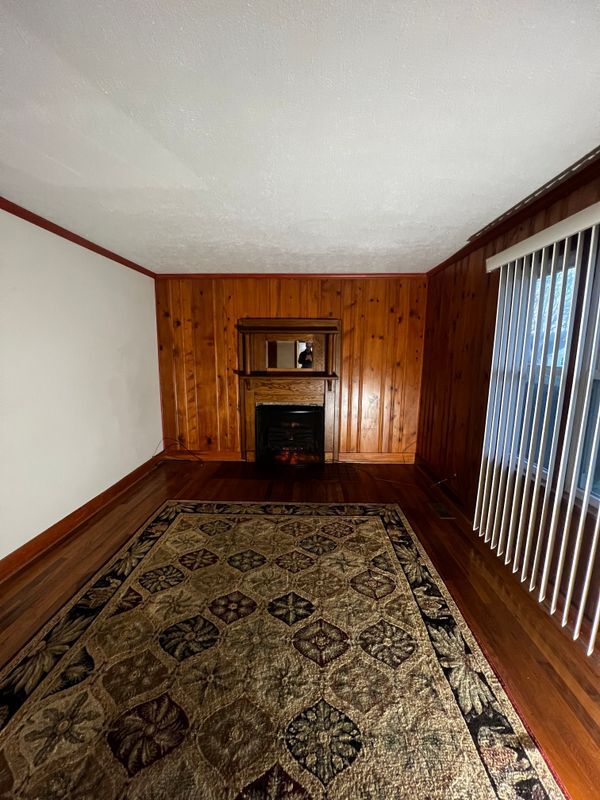 Building Photo - 521 Lee Cir