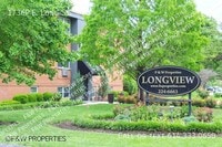 Building Photo - 1736 E Long St