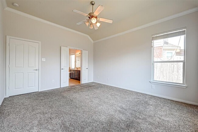 Building Photo - 24602 Forest Canopy Dr