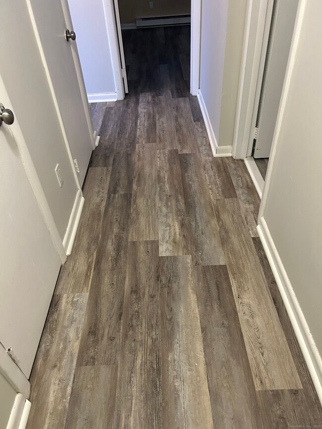 Building Photo - 159 Kings Hwy