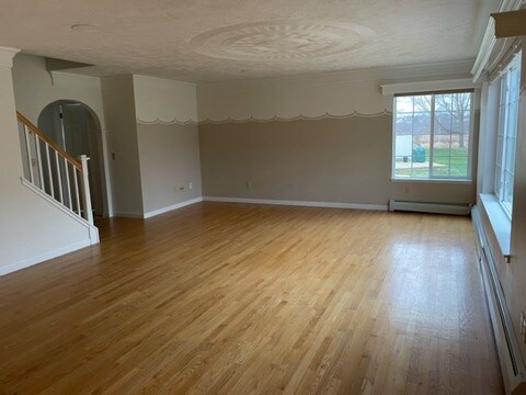 Building Photo - 8 Thrush Ln