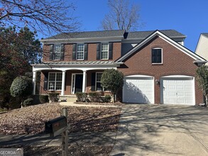 Building Photo - 706 Oracle Dr NE