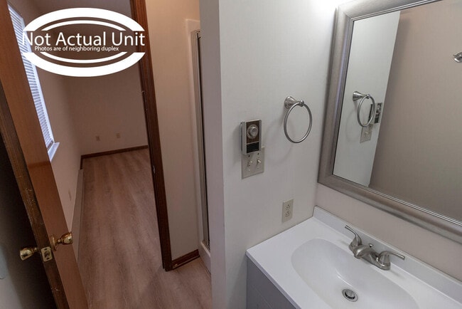 Building Photo - 3314 Belle Meade Dr