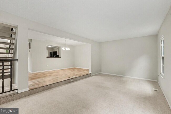 Building Photo - 15097 Mill Spring Dr