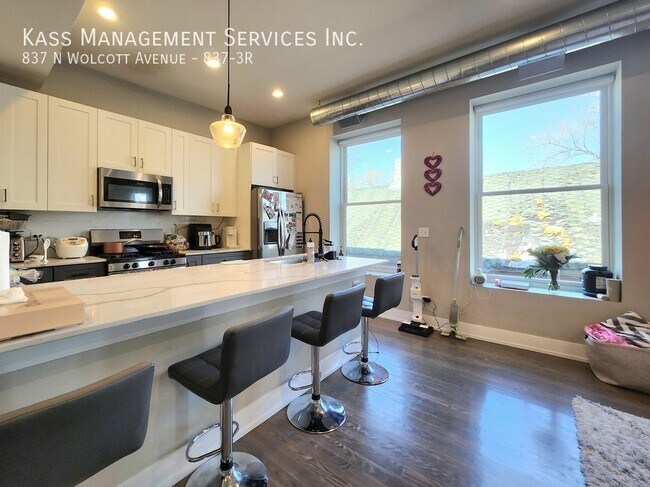 Building Photo - 837 N Wolcott Ave