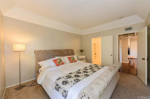 Building Photo - 22757 Lakeway Dr