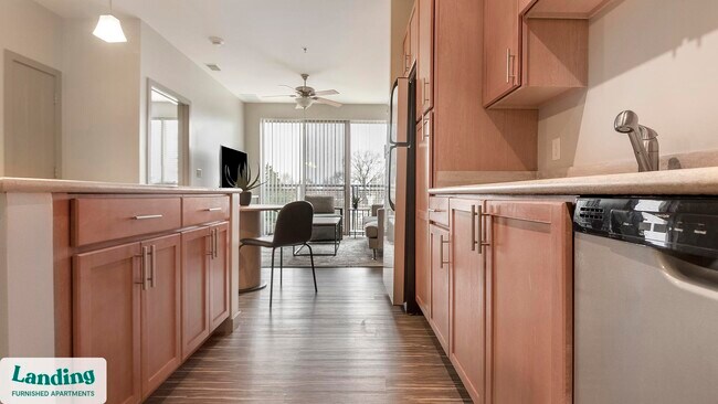 Building Photo - 5800 Highlands Plaza Dr