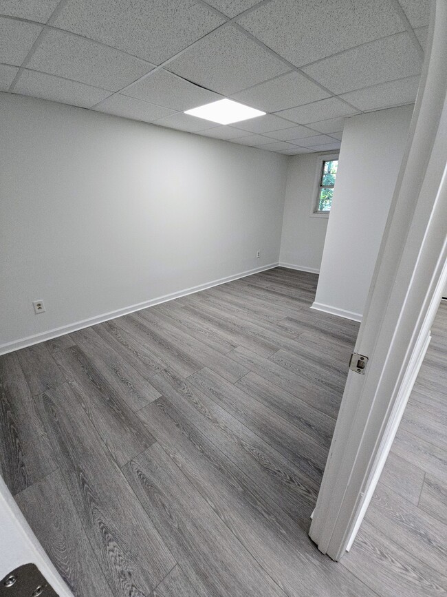 Building Photo - 5034 Laurel Bridge Dr SE