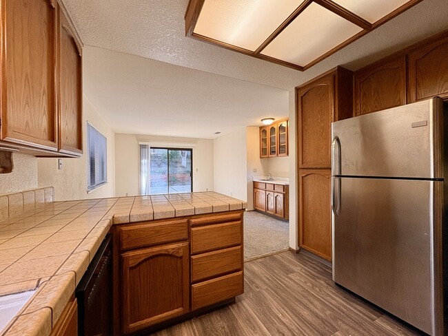 Building Photo - Beautiful Well Kept 3 bedroom for Rent - Folsom