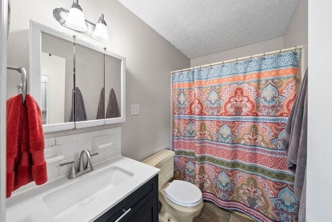 Building Photo - 3611 Bahama Dr