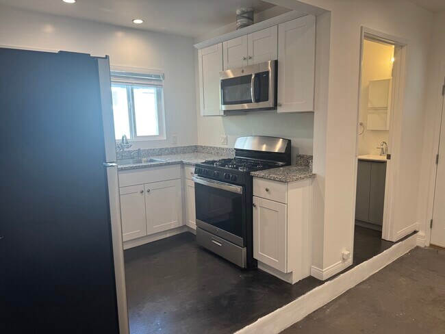 Building Photo - 19710 Roscoe Blvd