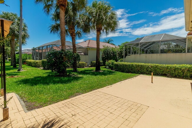 Building Photo - 4786 Blossom Dr