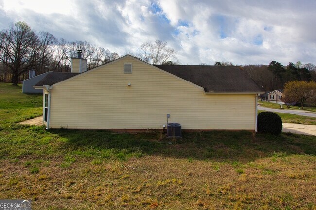 Building Photo - 1302 Palmer Ln