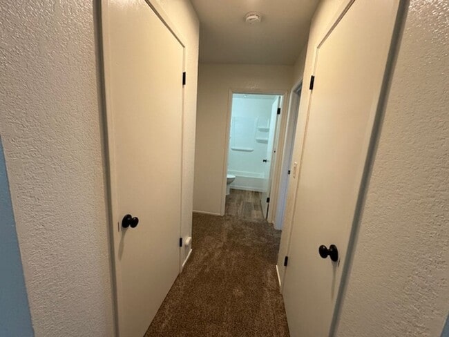 Building Photo - 1 Bedroom, 1 Bath condominium