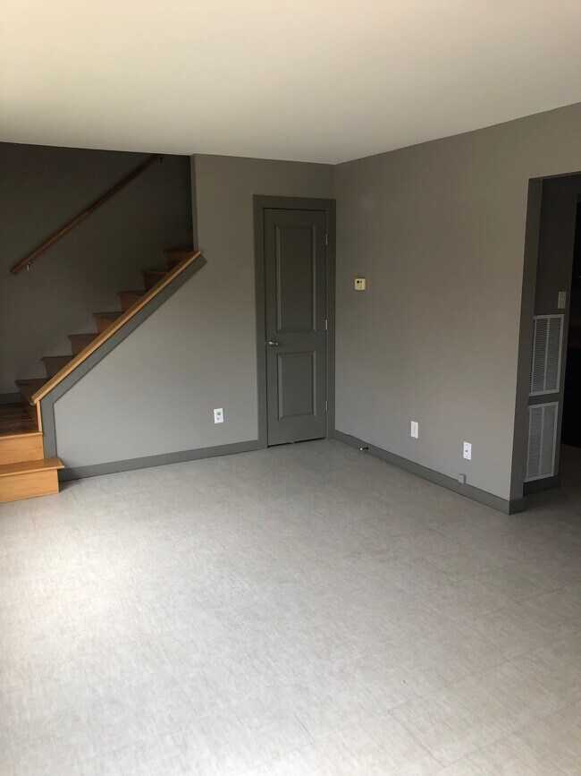 Building Photo - Jefferson Street Apartments