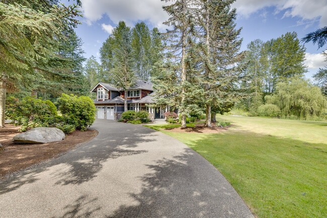 Building Photo - Prestigious Bothell Home on almost 3 Acres!