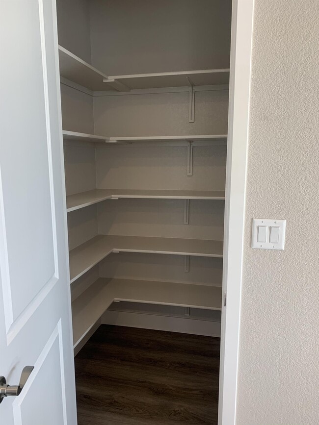 Building Photo - 7600 Arya Ct