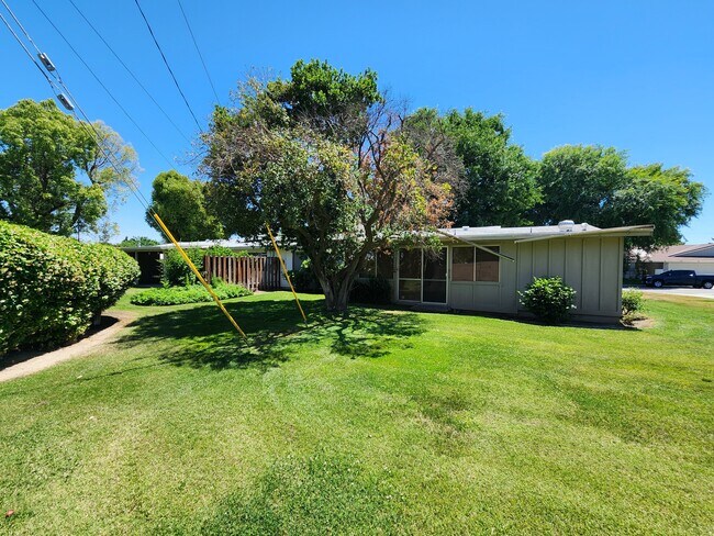 Building Photo - 5604 Indian Wells Ave