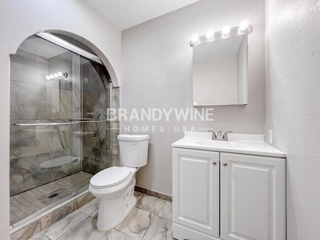 Building Photo - 4426 Mint Dr